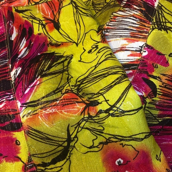 St John š„SALEš„silk blend A line floral skirt Sz 4 gorgeous - Picture 6 of 6